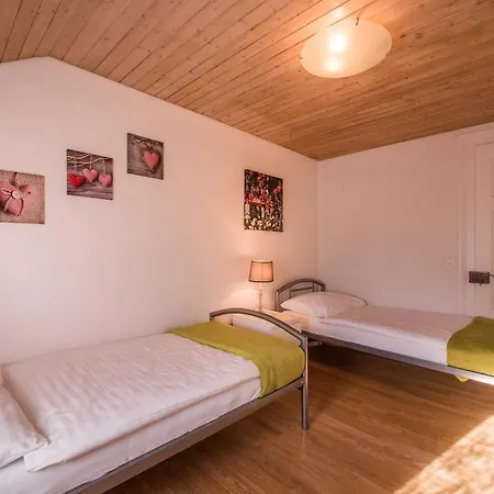 Apartment Chalet Cecile