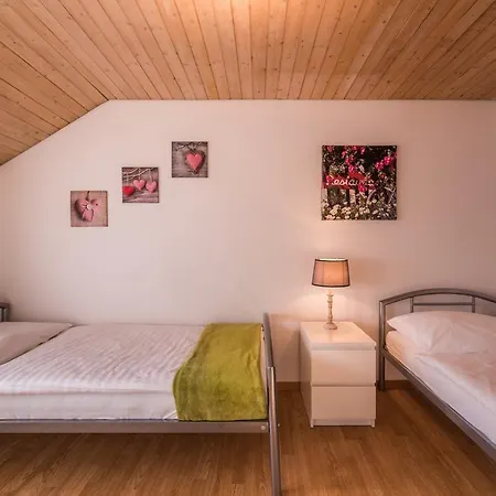 Apartment Chalet Cecile *