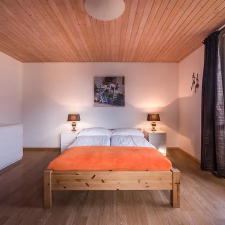 Apartamento Cecile Entrelagos