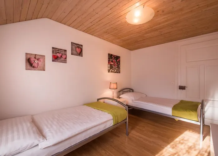 Apartment Chalet Cecile